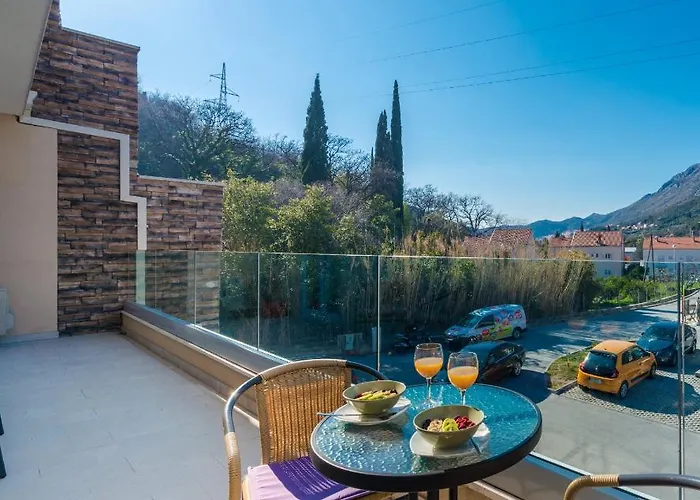 Appartement Helikon *